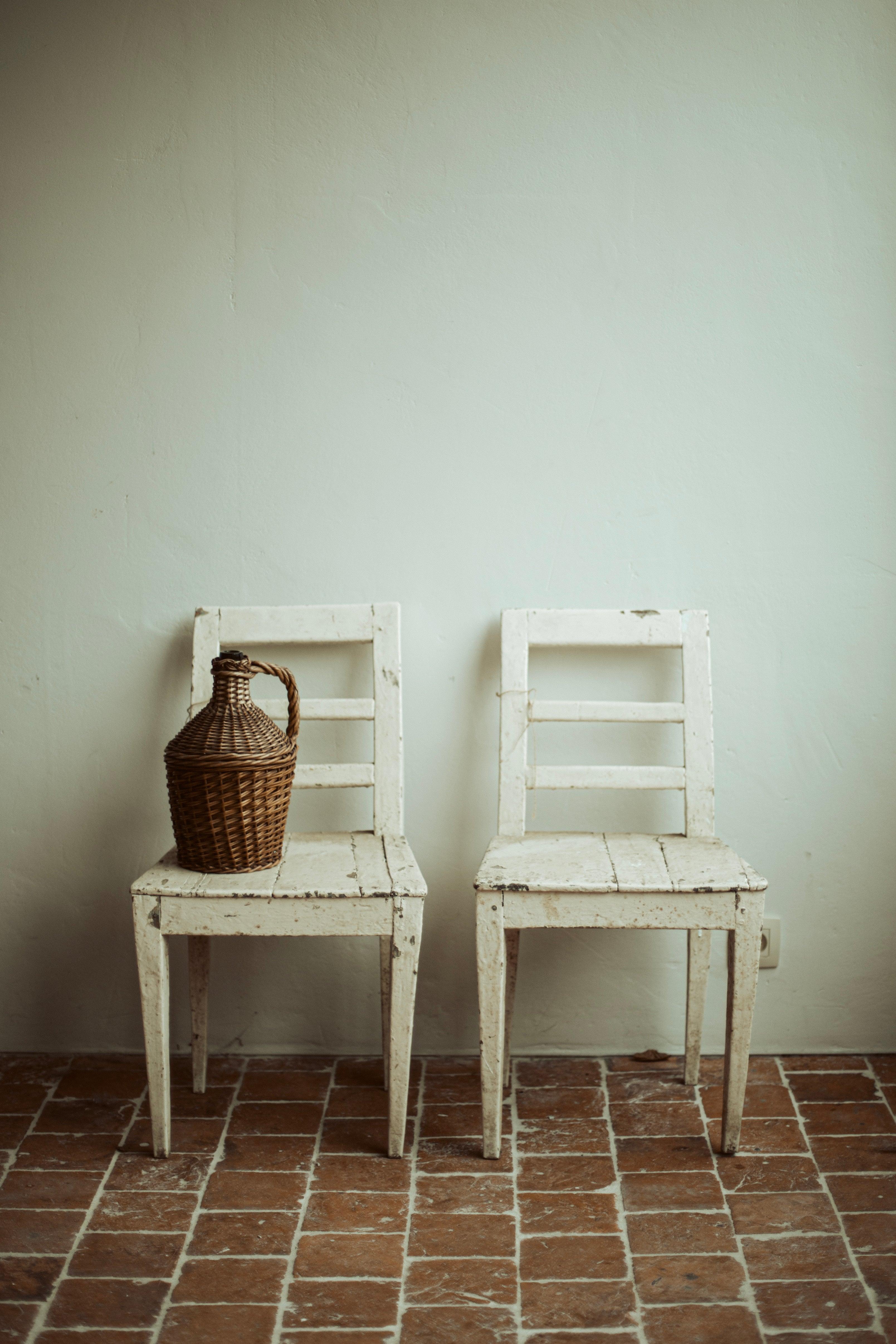 witte kinderstoelen - brocante