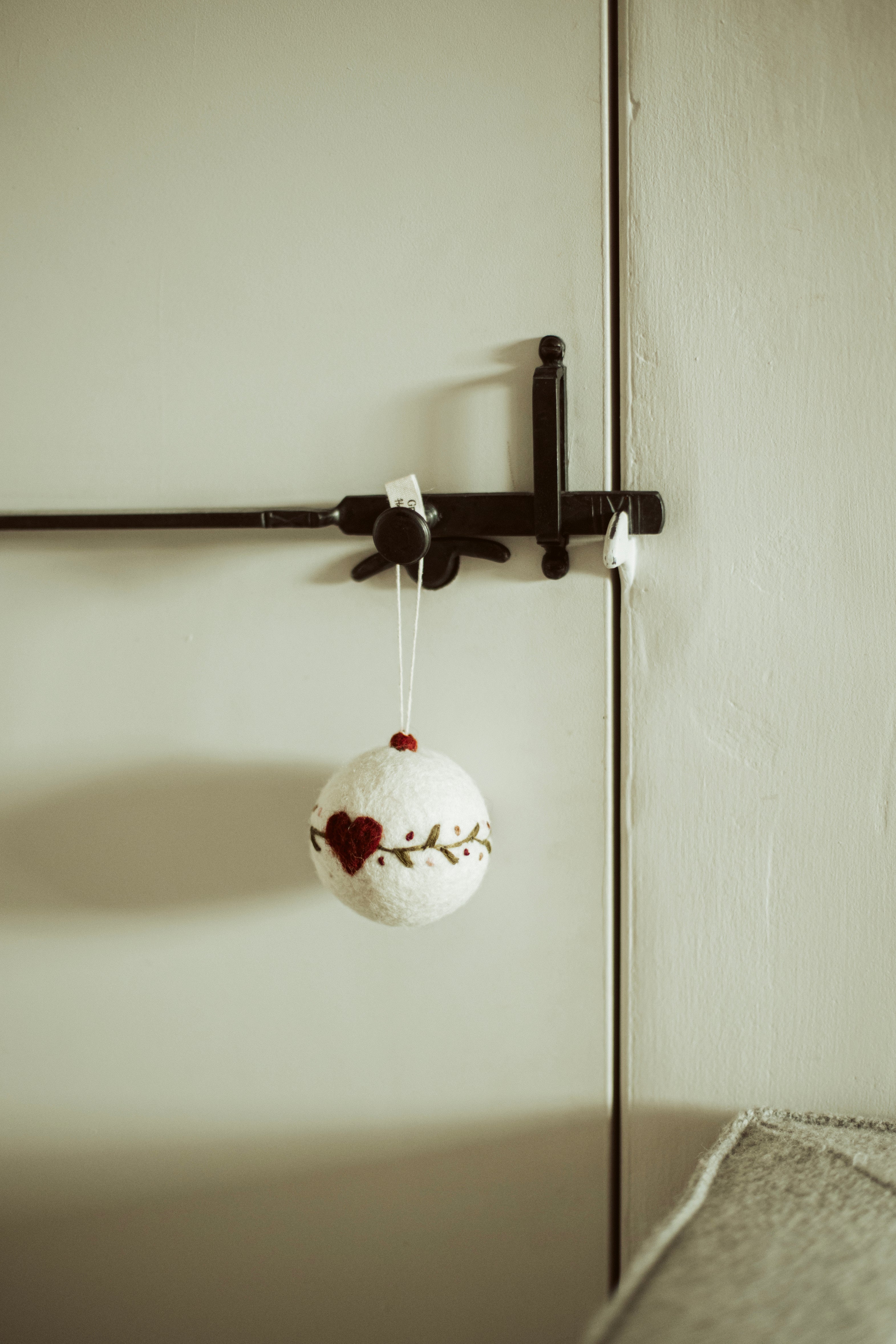 kerstbal wit/hart & guirlande vilt