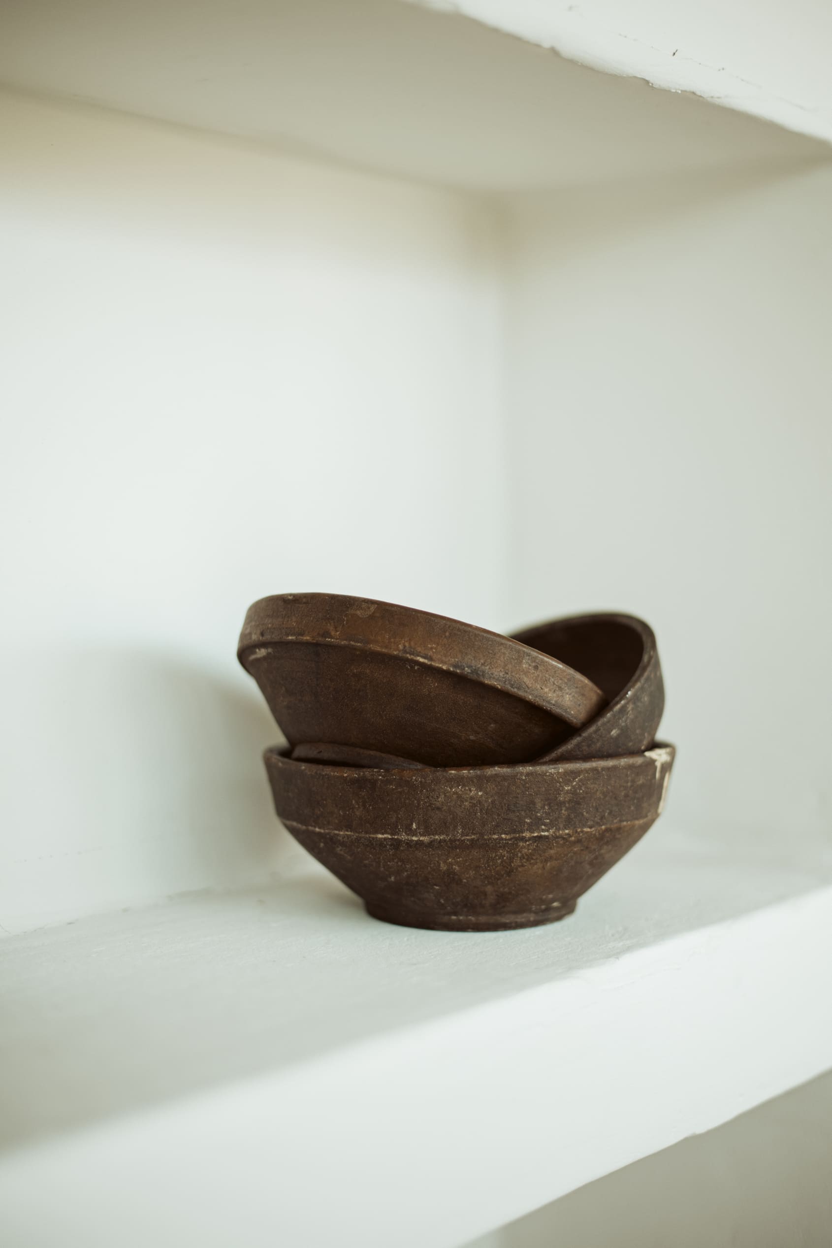 set 8 - 3 donkerbruine schaaltjes effen - brocante