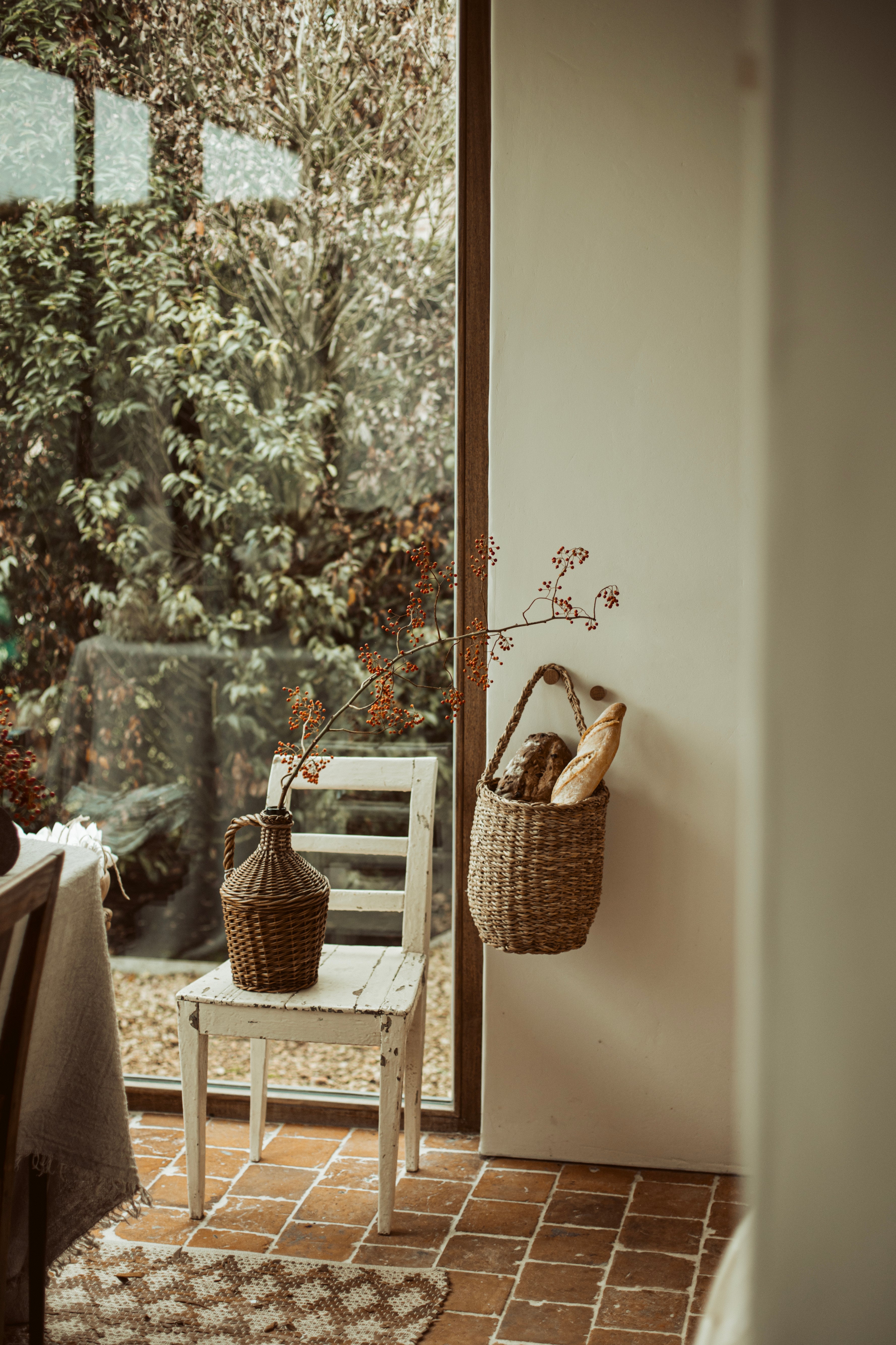 witte kinderstoelen - brocante