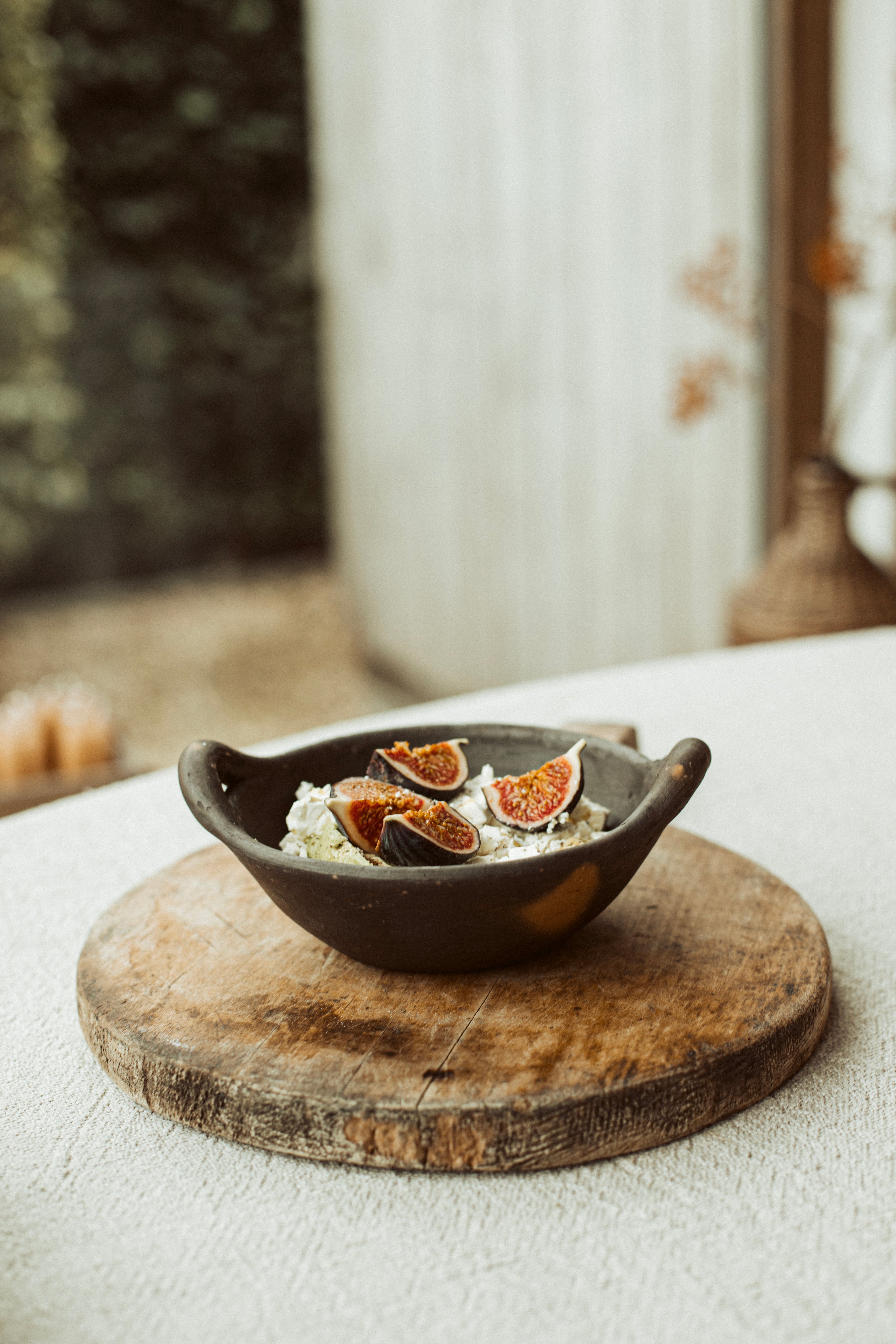 serving bowl (handles)