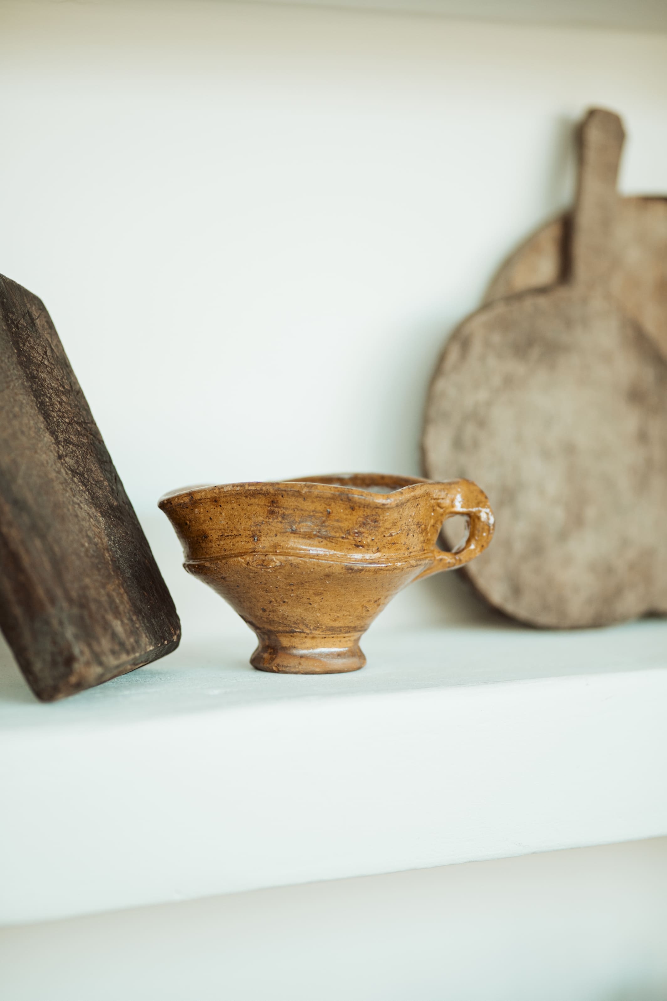 geel keramiek potje met oor - brocante