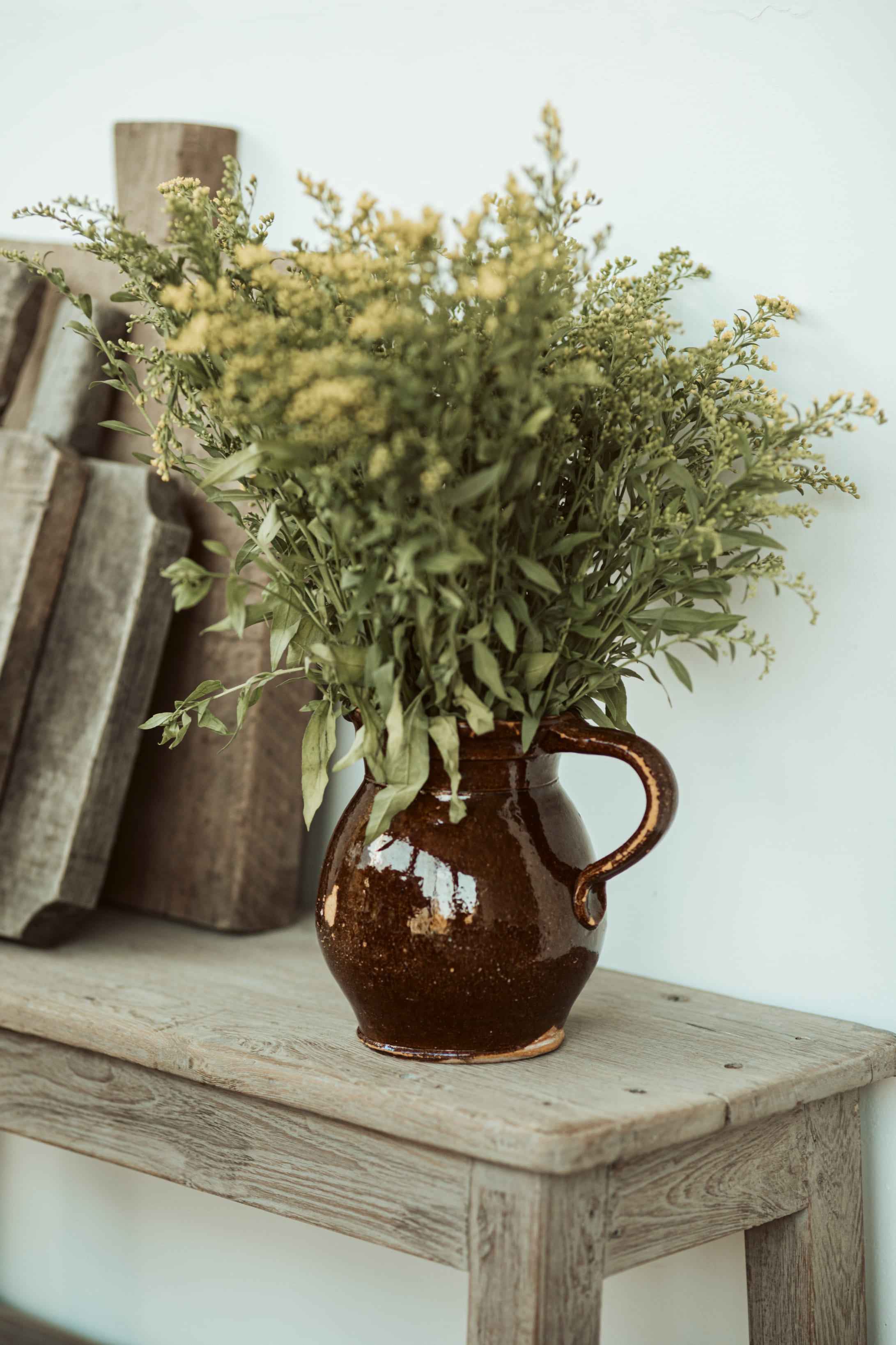 bruine bloemenvaas - brocante