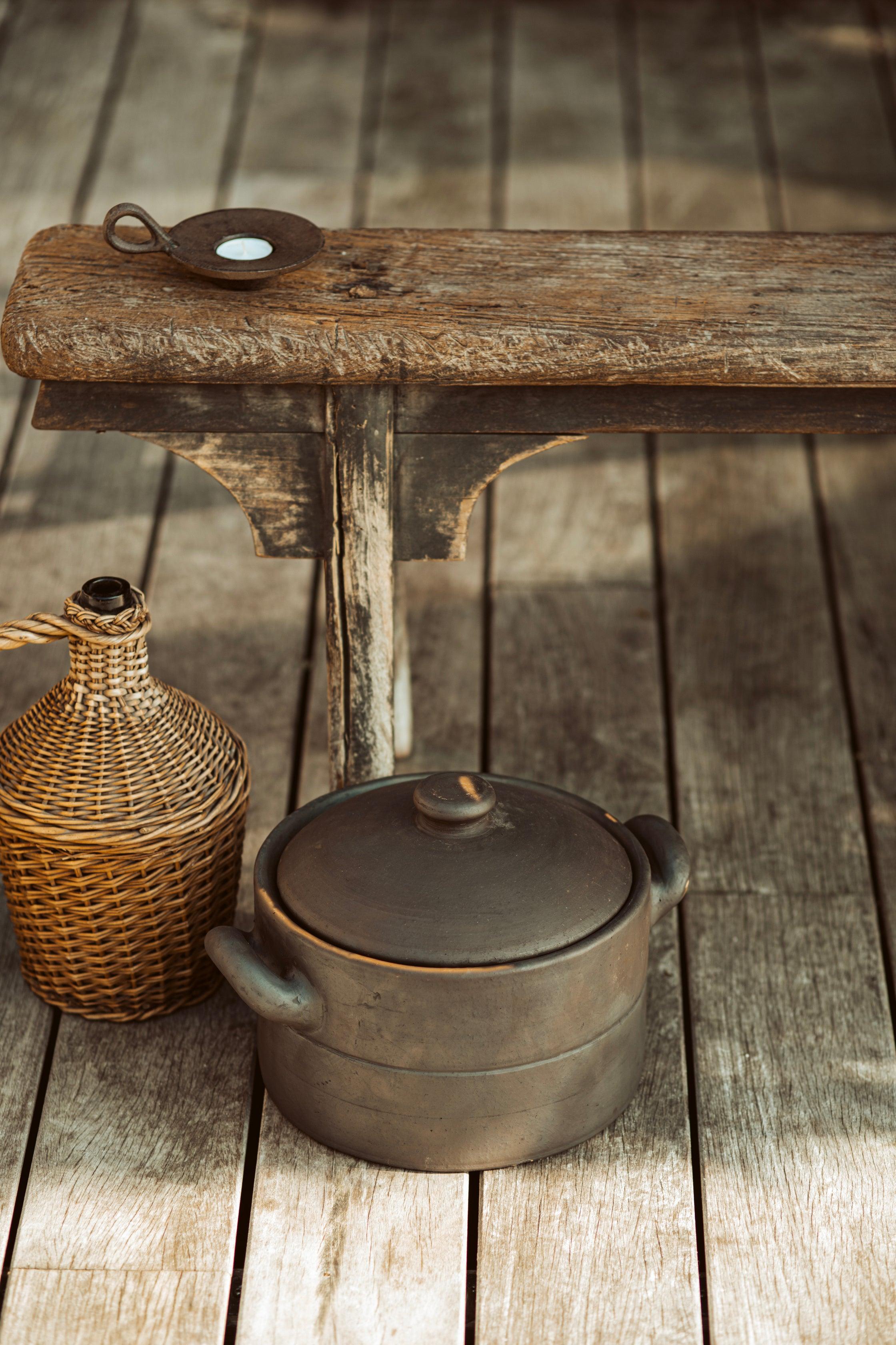 cooking pot