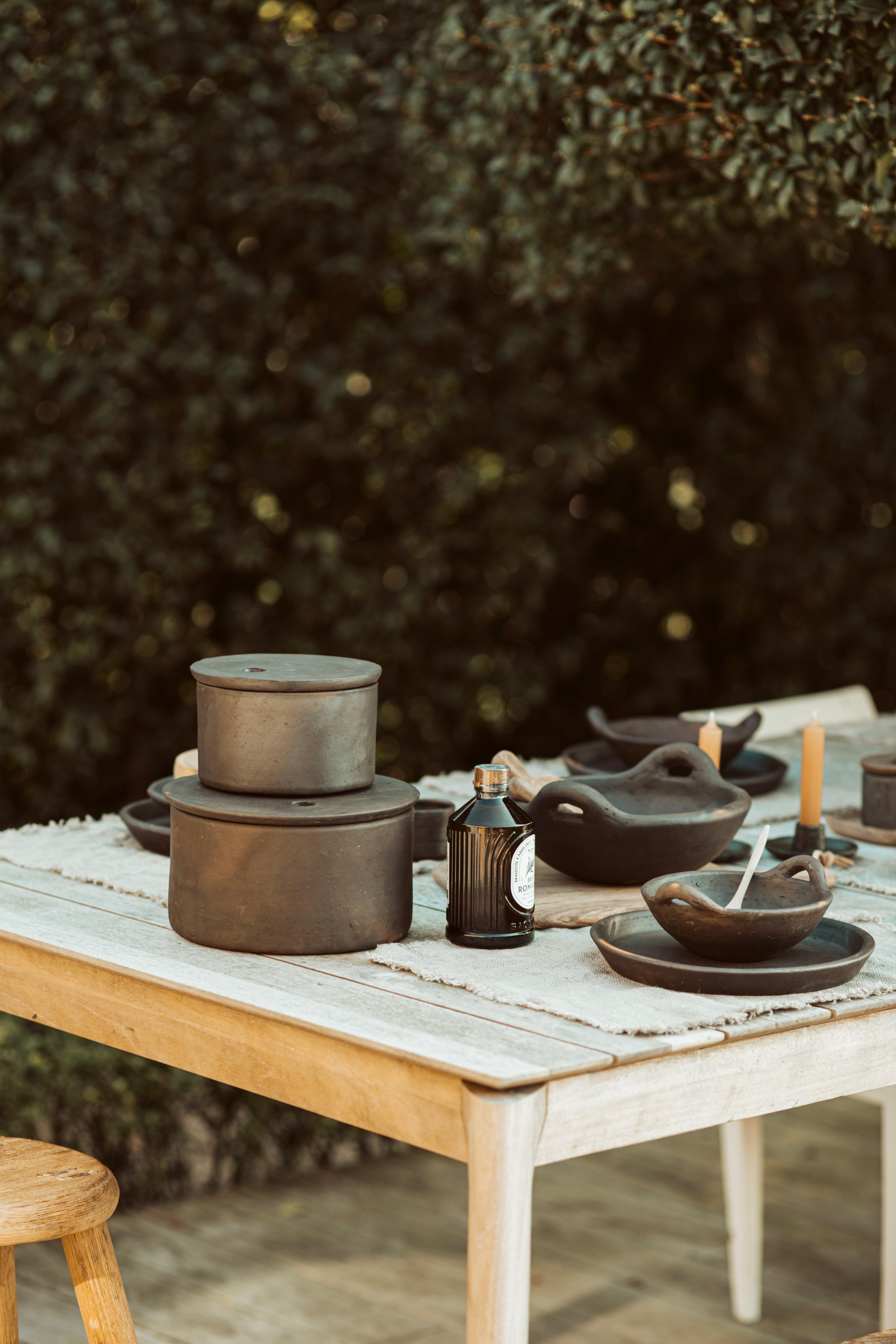 serving pot