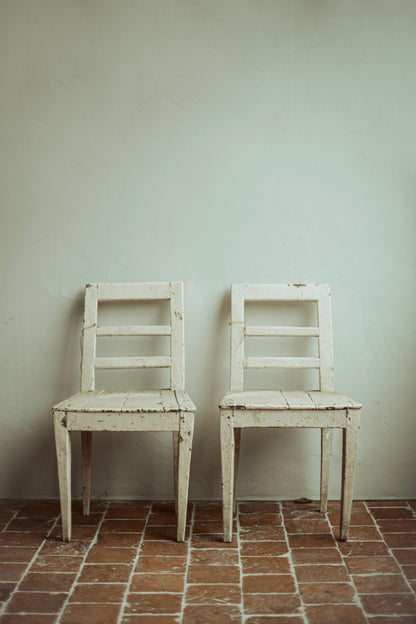witte stoelen