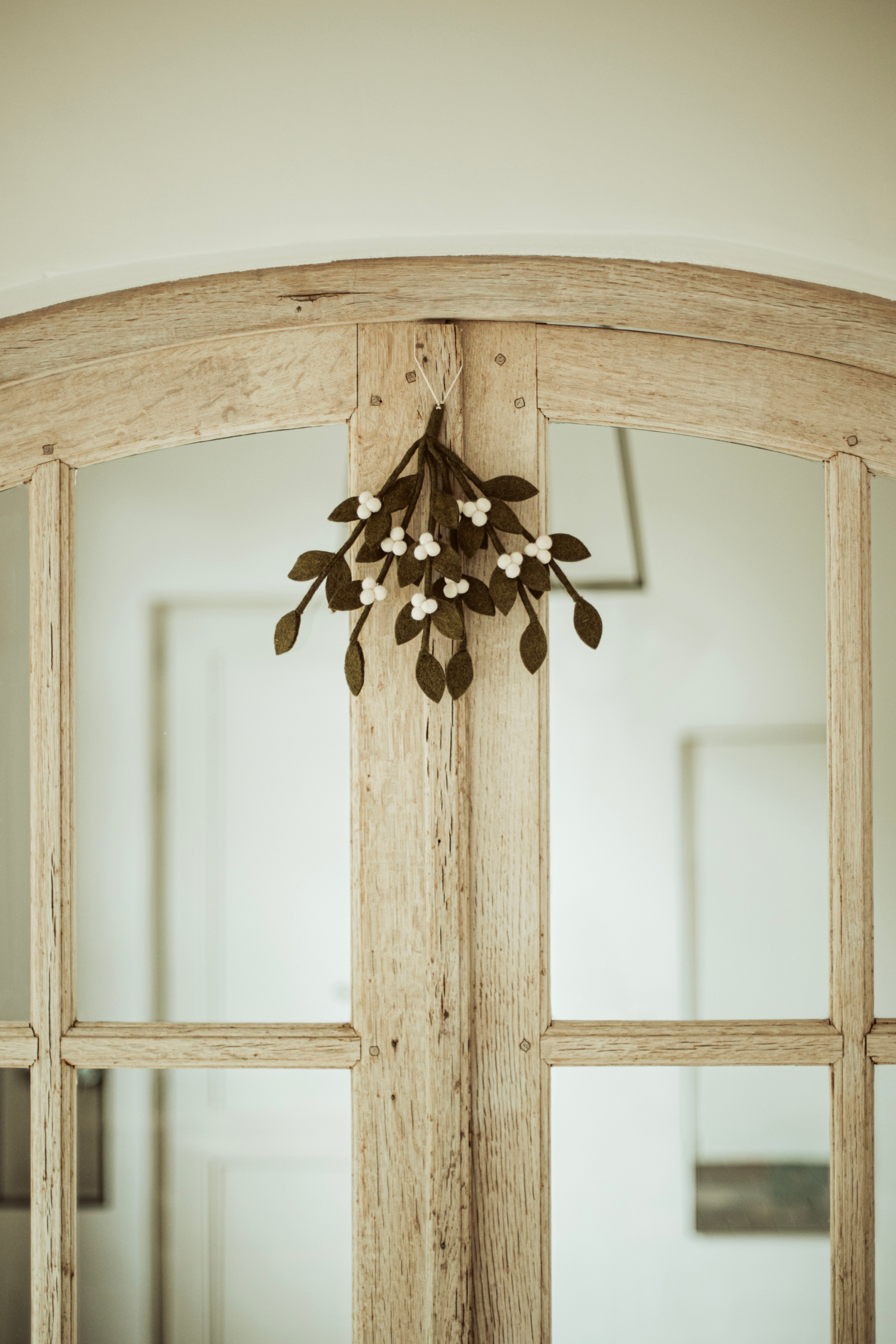 mistletoe vilt