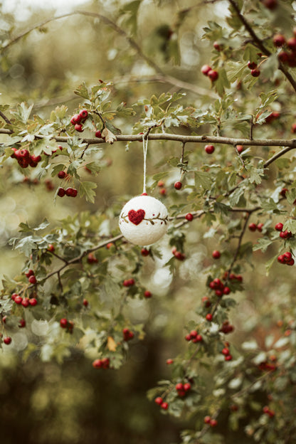 kerstbal wit/hart & guirlande vilt