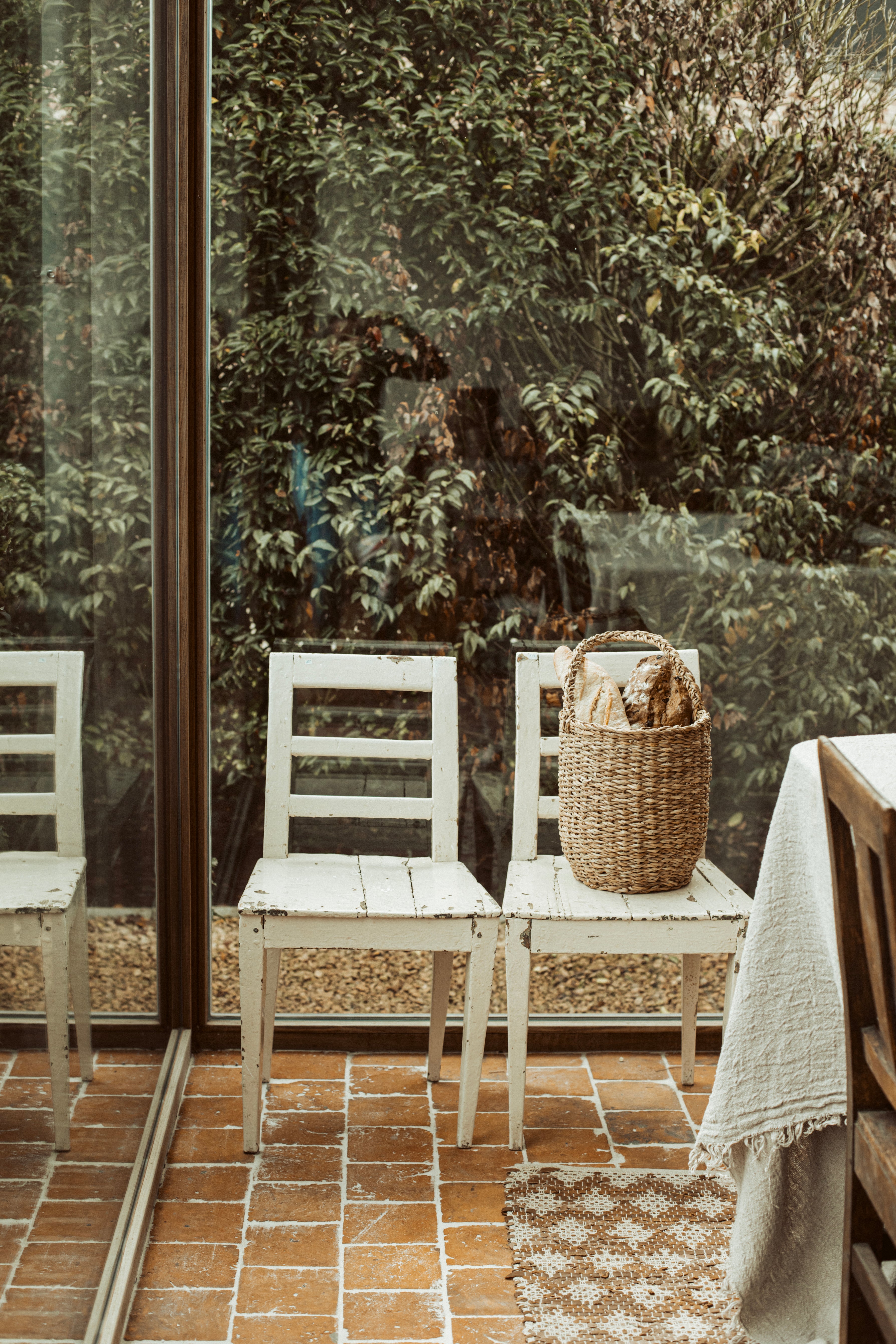 witte kinderstoelen - brocante