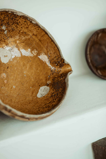 grote gele schaal met tuit - brocante