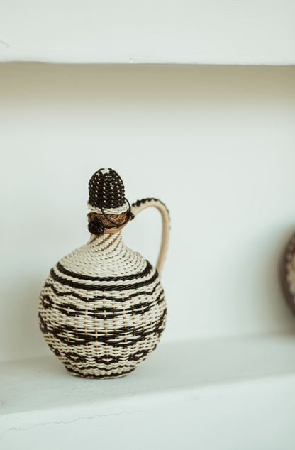 gevlochten fles zwart/wit - brocante