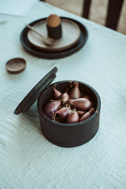 serving pot