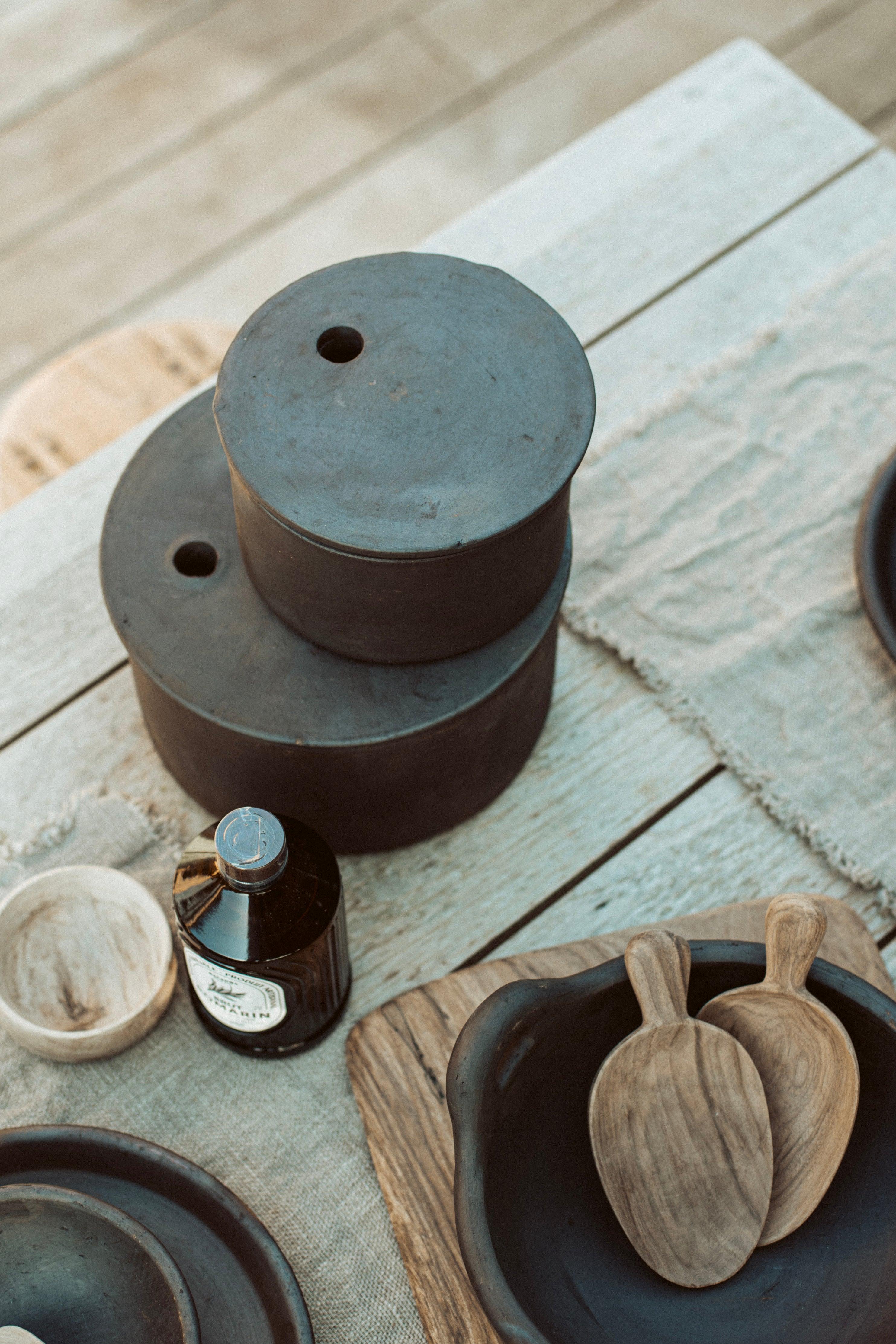 serving pot